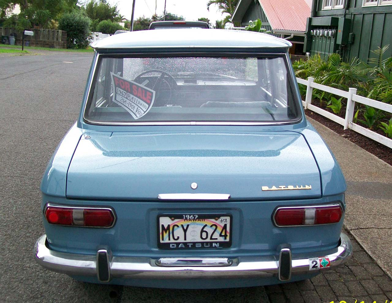 Illustration for article titled 1967 Datsun 411 Down On The Maui Street
